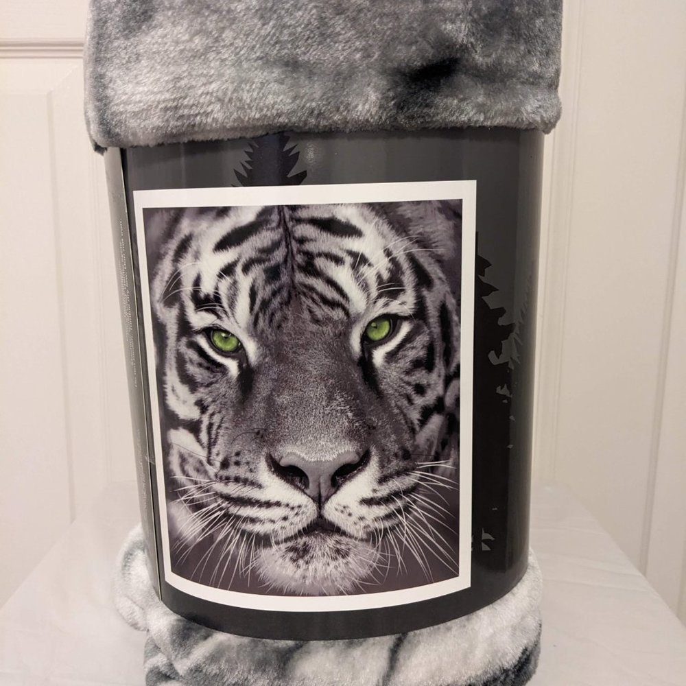 Awesome White Tiger w/Bright Green Eyes |  Throw (50" x 60")